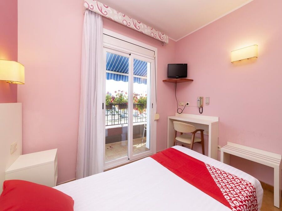 Casa Feliu Hostal Санта Сузана Екстериор снимка